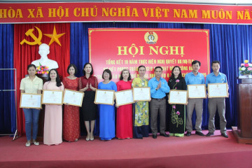 Công đoàn Công ty CP Đường Quảng Ngãi được LĐLĐ tỉnh Quảng Ngãi biểu dương, khen thưởng