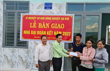 Mang tổ ấm đến bà con nghèo vùng nguyên liệu mía An Khê