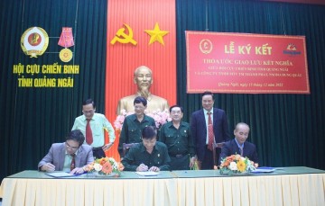 Nhà máy Bia Dung Quất và Công ty Thương mại Thành Phát kết nghĩa với Hội Cựu chiến binh tỉnh Quảng Ngãi