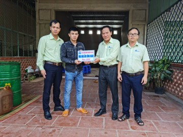 Xí nghiệp Cơ giới nông nghiệp trao mái ấm công đoàn cho đoàn viên có hoàn cảnh khó khăn
